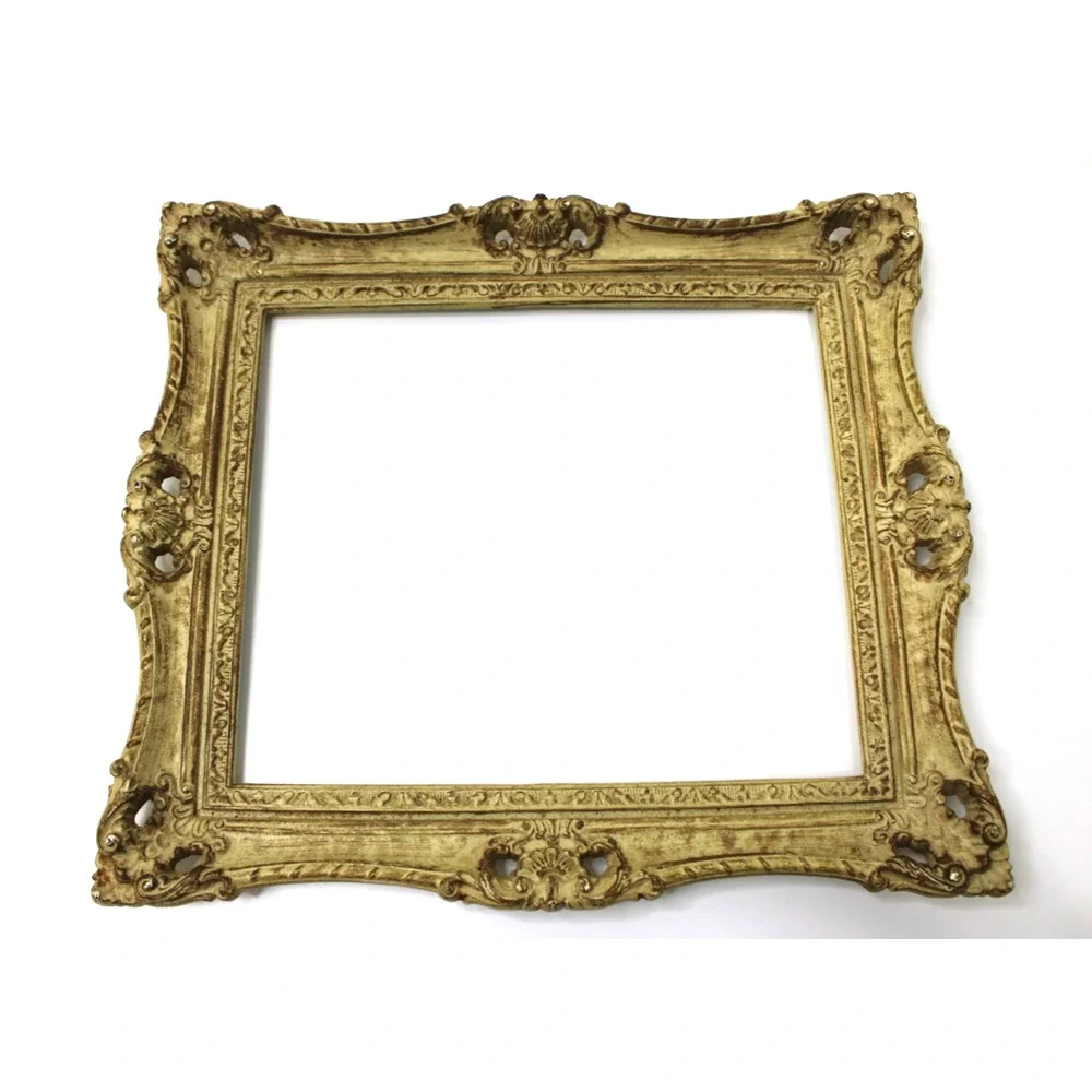 Vintage Ornate Rococo Style Composite Picture Frame Distressed Gold Finish 17x15